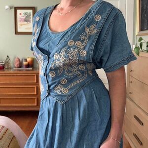 Vtg Jane Ashley cottage core denim maxi shirt dress w/ paisley embroidered vest